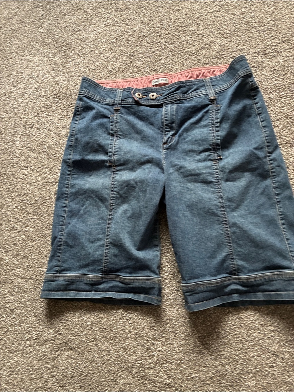 Lee women’s Bermuda shorts